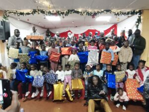 La festa di Albero di Natale per i nostri bambini